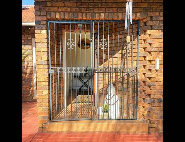 3 BEDROOM HOUSE FOR SALE IN WIERDA PARK